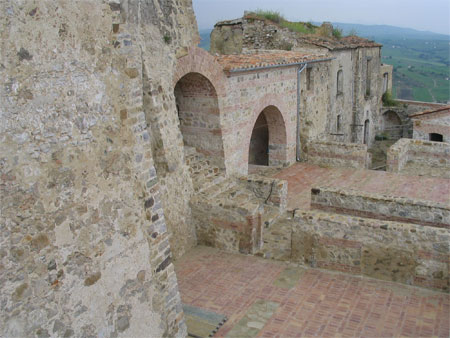 borgo_castello_2.jpg